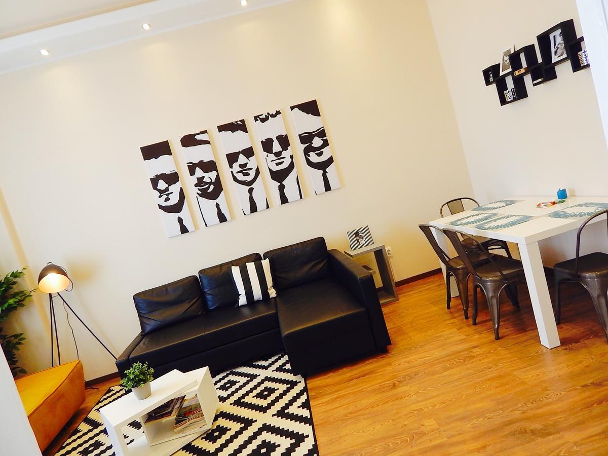 Hello Downtown Apartment - Broadway บูดาเปสต์ ภายนอก รูปภาพ