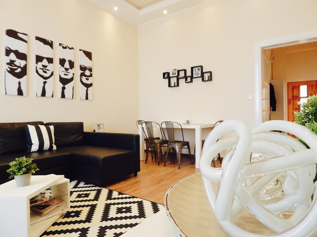 Hello Downtown Apartment - Broadway บูดาเปสต์ ภายนอก รูปภาพ